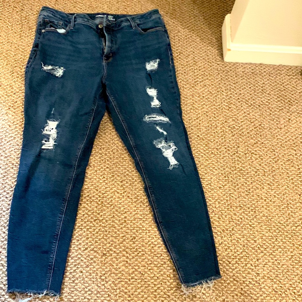 Old Navy skinny jeans only worn a few times!